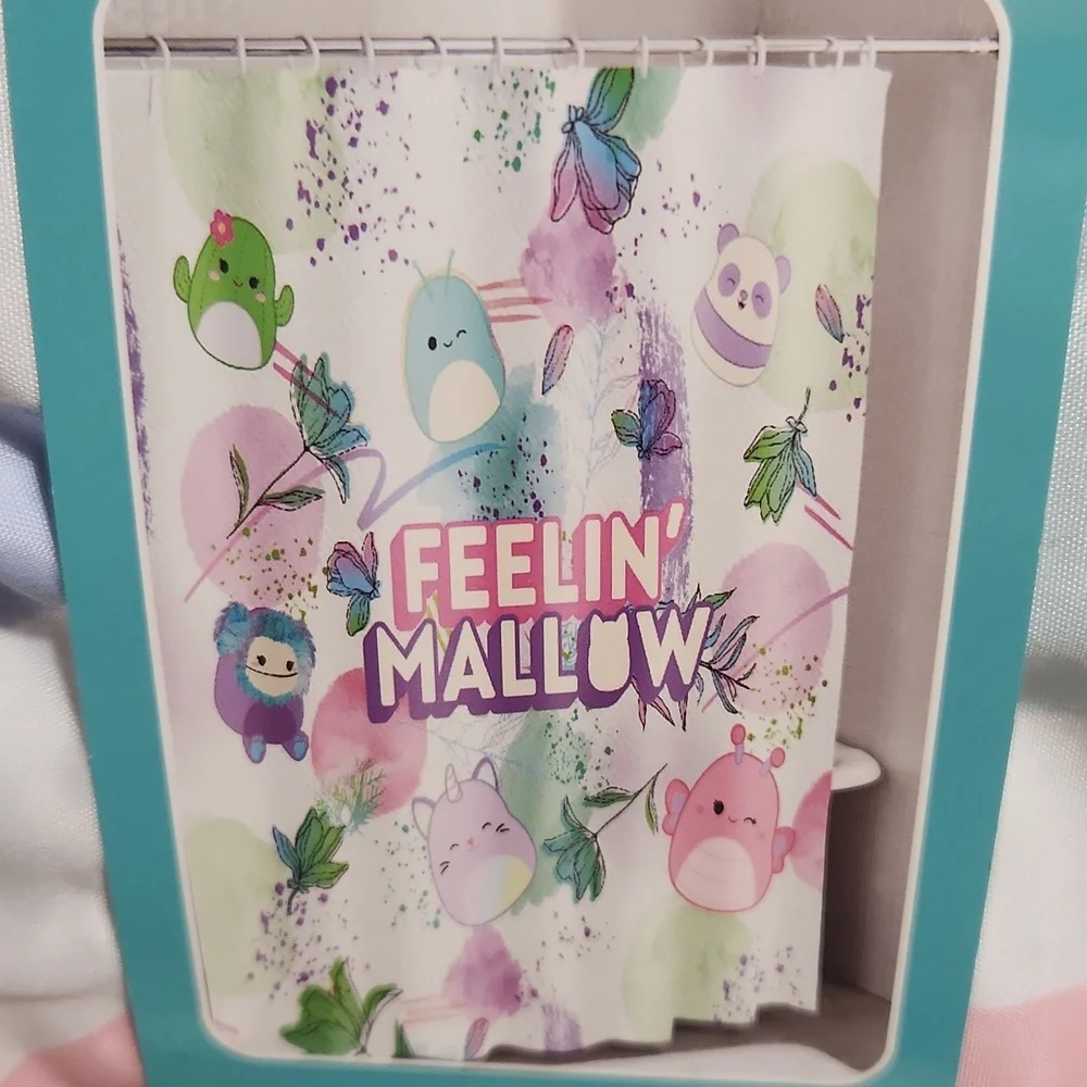 SQUISHMALLOWS shower Curtain